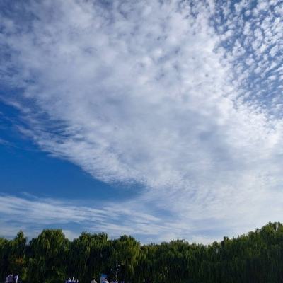四川盆地未来三天多云为主部分地区有阵雨 川西高原等地降水连连
